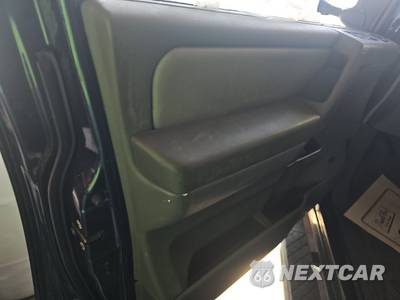 2005 Nissan TITAN LE Crew Cab Short Bed - zdjęcie 9 z 36 - miniatura