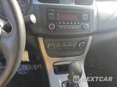2015 Nissan Sentra S - zdjęcie 11 z 18 - miniatura