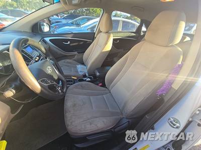 2015 Hyundai Elantra GT Hatchback - zdjęcie 7 z 18 - miniatura