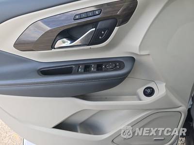 2022 GMC Terrain Denali 5SA - zdjęcie 9 z 23 - miniatura