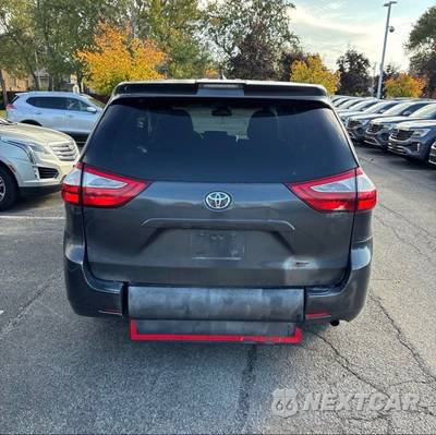 2019 Toyota Sienna L 7-Passenger 119.3" WB - zdjęcie 5 z 20 - miniatura