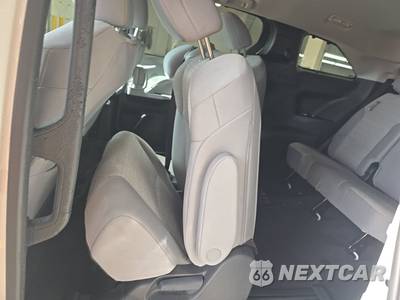 2026 Toyota Sienna LE 8-Passenger 120.5" WB - zdjęcie 13 z 33 - miniatura