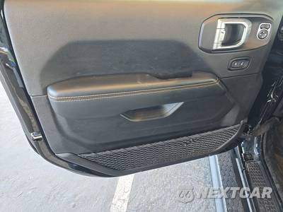2025 Jeep Wrangler 4 Door Sahara - zdjęcie 9 z 21 - miniatura