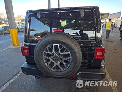 2025 Jeep Wrangler 4 Door Sahara - zdjęcie 5 z 21 - miniatura