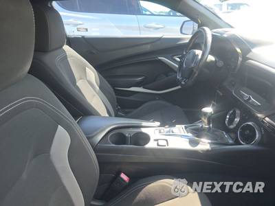 2019 Chevrolet Camaro 1LS Coupe - zdjęcie 8 z 17 - miniatura