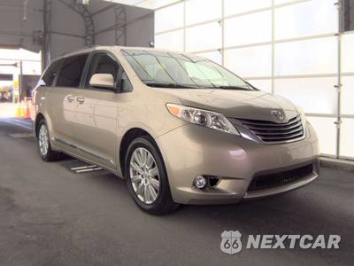 2017 Toyota Sienna XLE Premium 7-Passenger 119.3" WB - zdjęcie 3 z 18 - miniatura