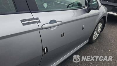 2025 Toyota Camry LE - zdjęcie 24 z 35 - miniatura