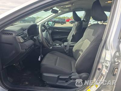 2025 Toyota Camry LE - zdjęcie 7 z 35 - miniatura