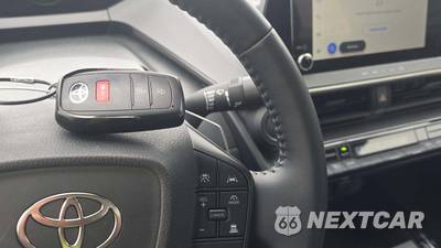 2026 Toyota Prius LE - zdjęcie 18 z 27 - miniatura