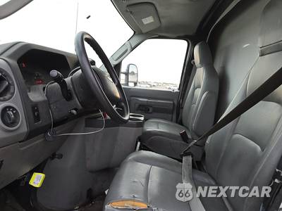 2012 Ford Super Duty E-350 Cutaway DRW - zdjęcie 7 z 32 - miniatura