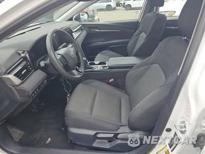 2025 Toyota Camry LE - zdjęcie 7 z 28 - miniatura