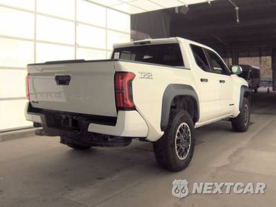 2025 Toyota Tacoma TRD Off-Road Crew Cab Medium Bed - zdjęcie 4 z 34 - miniatura