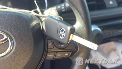 2025 Toyota RAV4 LE - zdjęcie 20 z 27 - miniatura