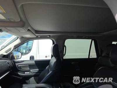 2025 Ford Expedition Platinum - zdjęcie 18 z 25 - miniatura