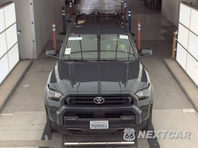 2025 Toyota 4Runner SR5 - zdjęcie 2 z 23 - miniatura