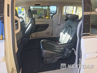 2023 Chrysler Pacifica Touring L 121.6" WB - zdjęcie 13 z 34 - miniatura