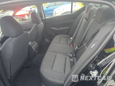 2025 Nissan Altima SV - zdjęcie 13 z 25 - miniatura