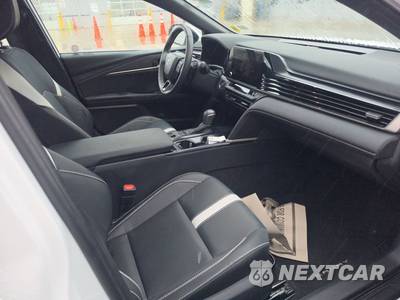 2026 Toyota Camry SE - zdjęcie 8 z 22 - miniatura