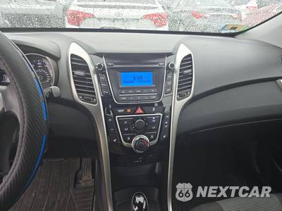 2016 Hyundai Elantra GT Hatchback - zdjęcie 11 z 27 - miniatura