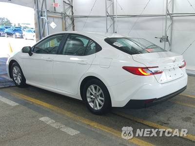 2025 Toyota Camry LE - zdjęcie 6 z 22 - miniatura