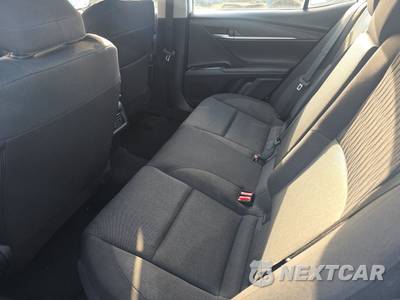 2025 Toyota Camry LE - zdjęcie 13 z 28 - miniatura