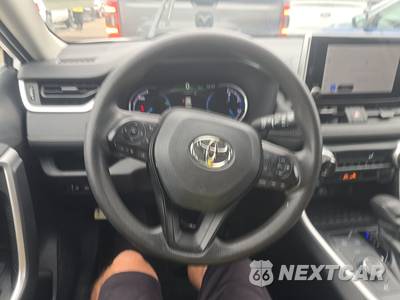 2025 Toyota RAV4 Hybrid XLE - zdjęcie 10 z 25 - miniatura
