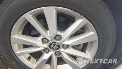 2025 Toyota Camry LE - zdjęcie 22 z 28 - miniatura