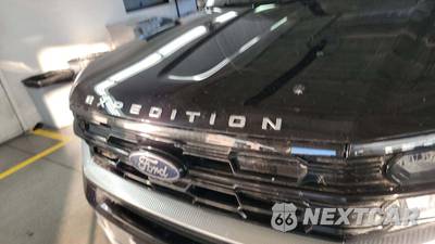 2025 Ford Expedition Platinum - zdjęcie 31 z 33 - miniatura