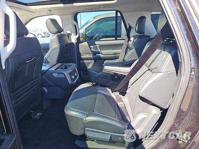 2025 Ford Expedition Platinum - zdjęcie 13 z 33 - miniatura