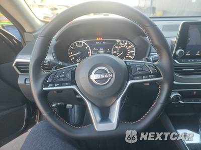 2025 Nissan Altima SR - zdjęcie 10 z 28 - miniatura