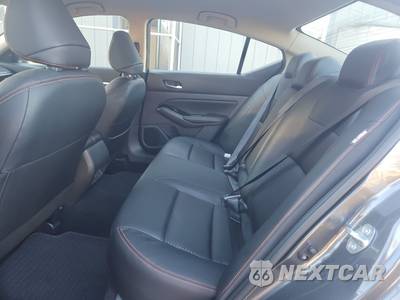 2025 Nissan Altima SR - zdjęcie 13 z 28 - miniatura