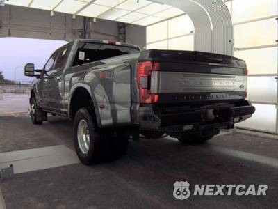 2017 Ford Super Duty F-350 Platinum Crew Cab Long Bed DRW - zdjęcie 6 z 37 - miniatura