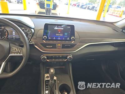 2025 Nissan Altima SV - zdjęcie 11 z 30 - miniatura