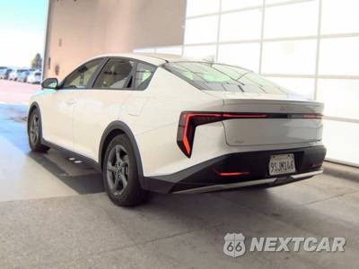 2025 Kia K4 LXS - zdjęcie 6 z 45 - miniatura