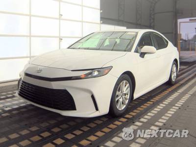 2025 Toyota Camry LE - zdjęcie 1 z 26 - miniatura