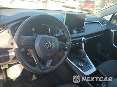 2025 Toyota RAV4 Hybrid XLE - zdjęcie 11 z 25 - miniatura