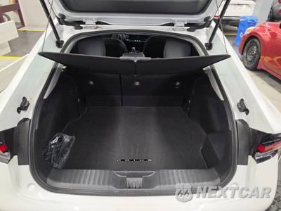 2026 Toyota Prius LE - zdjęcie 16 z 29 - miniatura
