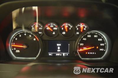 2023 Chevrolet Silverado 3500HD Cab Chassis Work Truck Crew Cab 1WT DRW - zdjęcie 40 z 41 - miniatura