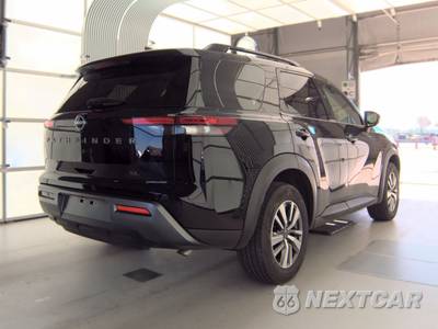 2026 Nissan Pathfinder SL - zdjęcie 4 z 31 - miniatura