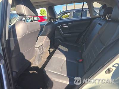 2023 Toyota RAV4 XLE Premium - zdjęcie 13 z 23 - miniatura