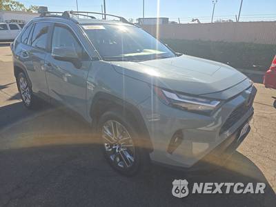 2023 Toyota RAV4 XLE Premium - zdjęcie 3 z 23 - miniatura