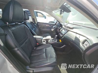 2017 Nissan Rogue SL - zdjęcie 8 z 33 - miniatura