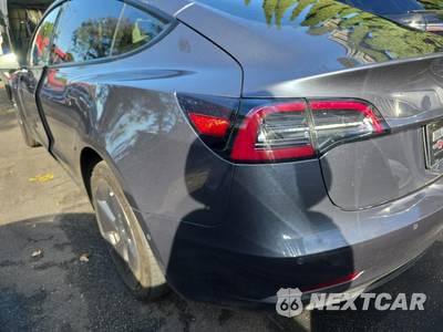 2022 Tesla Model 3 Standard Range - zdjęcie 6 z 21 - miniatura
