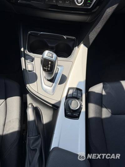 2018 BMW 3 Series Sedan 320i - zdjęcie 13 z 16 - miniatura