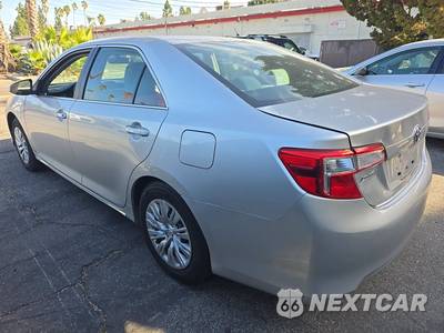2014 Toyota Camry LE - zdjęcie 6 z 47 - miniatura