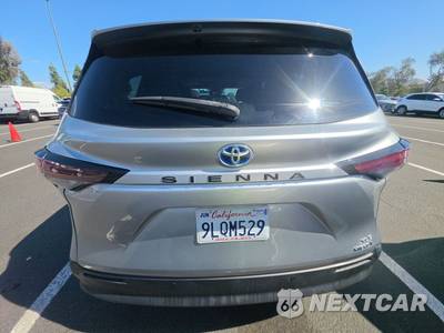 2024 Toyota Sienna XLE 8-Passenger 120.5" WB - zdjęcie 5 z 33 - miniatura