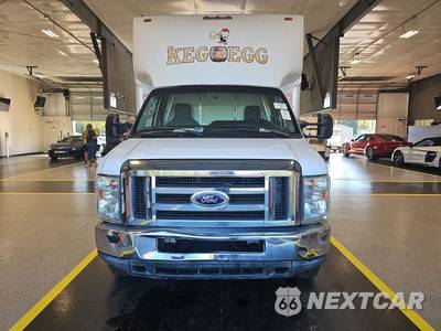 2015 Ford Super Duty E-350 Cutaway DRW - zdjęcie 2 z 23 - miniatura
