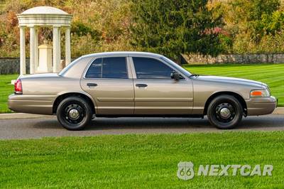 2011 Ford Police Interceptor 3.27 Axle - zdjęcie 12 z 50 - miniatura
