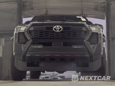 2025 Toyota Tacoma TRD Sport Crew Cab Medium Bed - zdjęcie 3 z 30 - miniatura