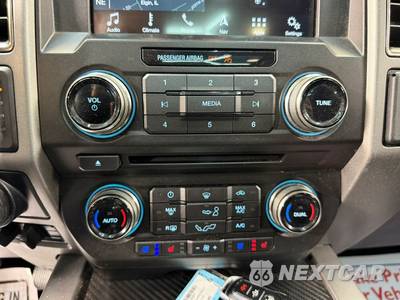 2017 Ford F-150 Raptor Crew Cab Short Bed - zdjęcie 32 z 51 - miniatura